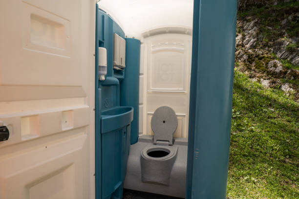 Best Construction site porta potty rental  in Southworth, WA